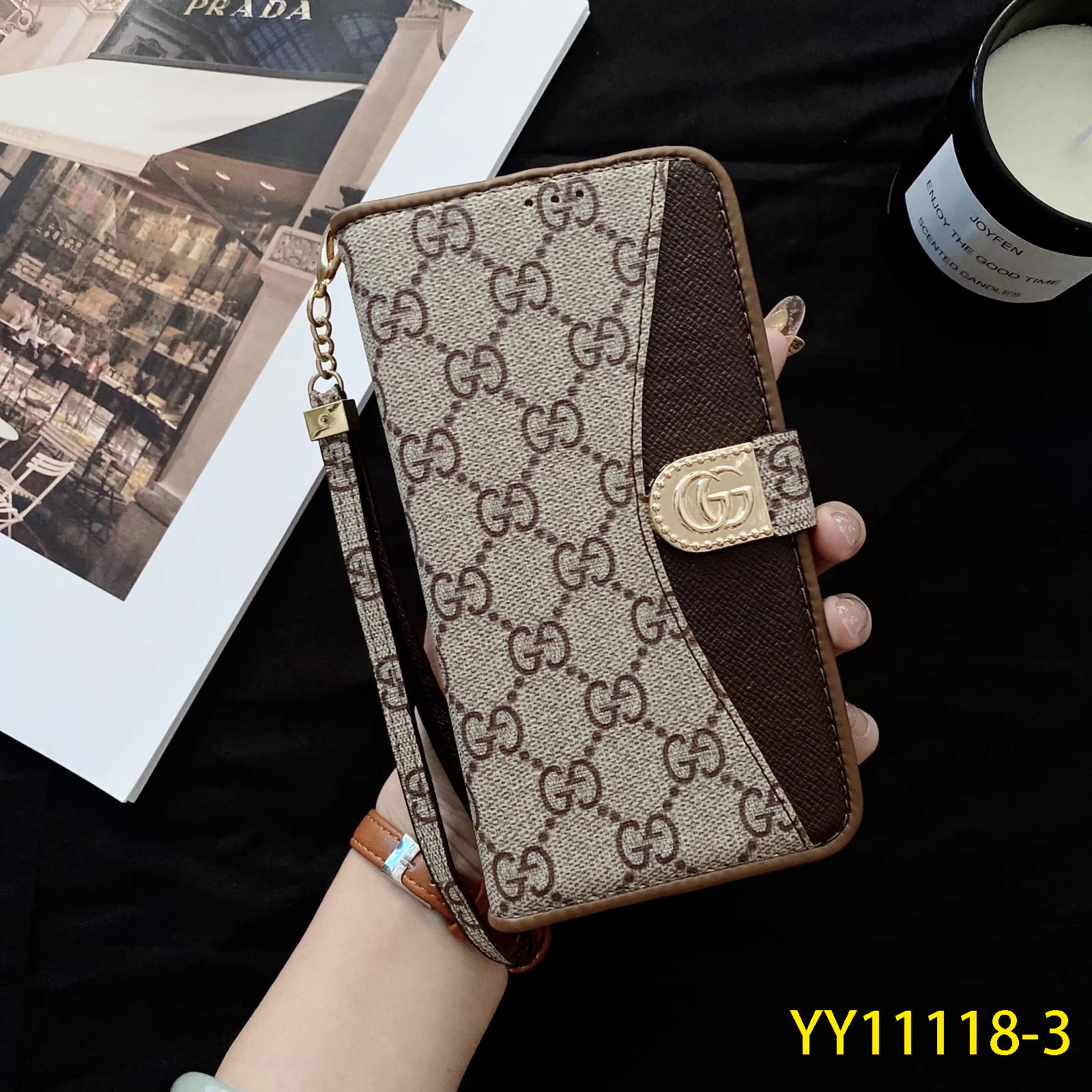 LV $21 gallery