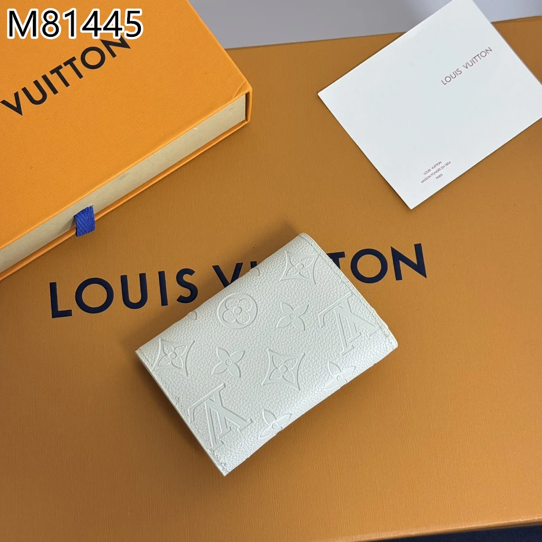 LV $21 gallery