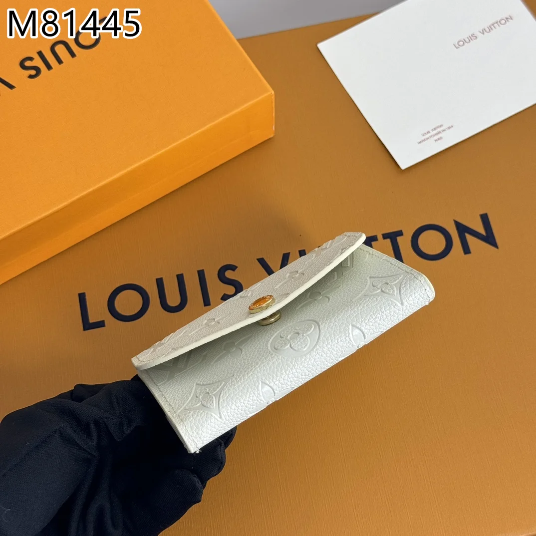 LV $21 gallery