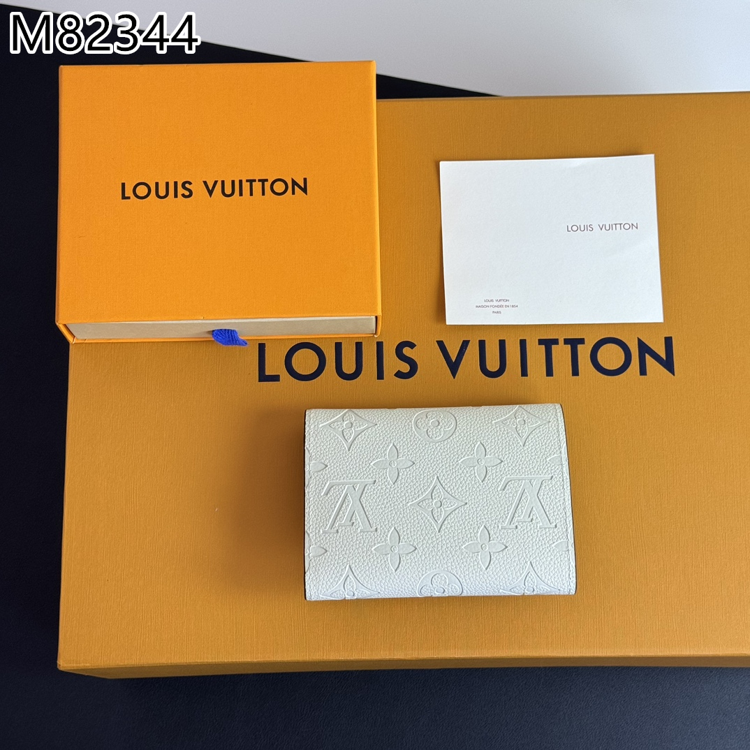 LV $22 gallery