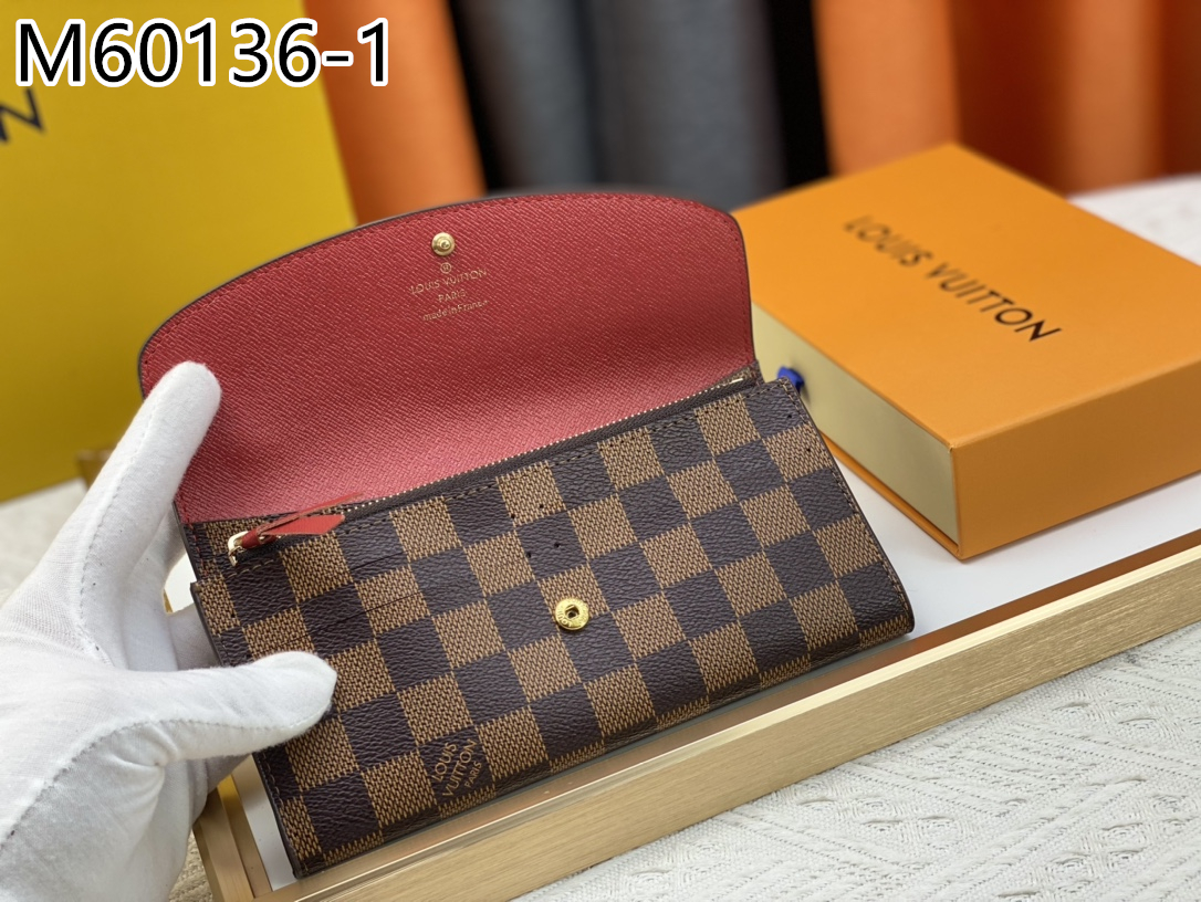 LV $22 gallery