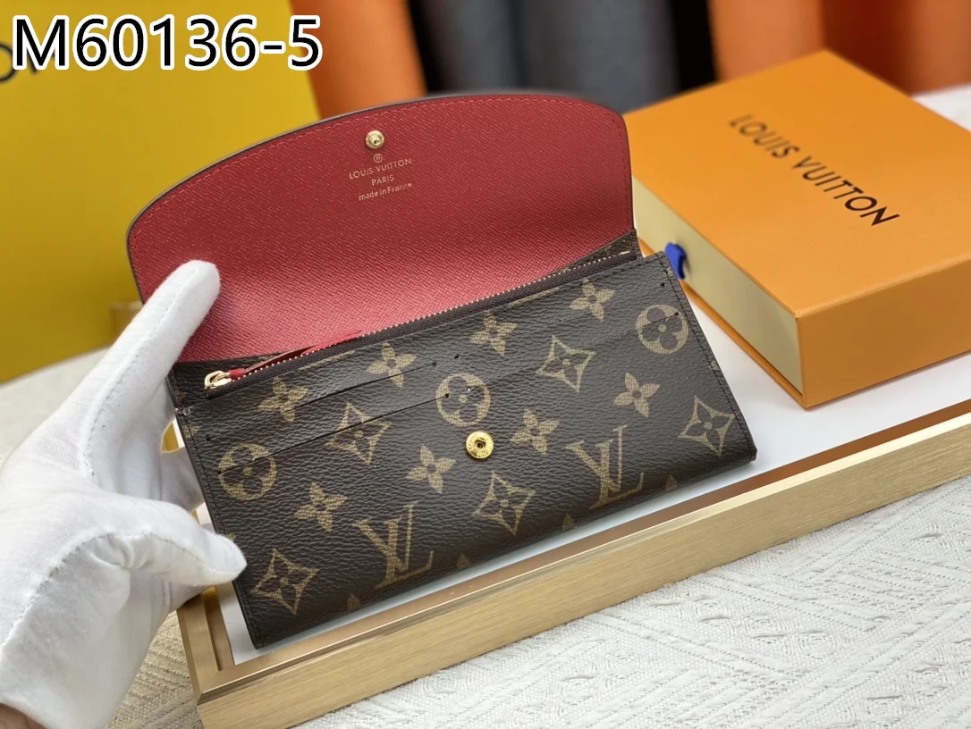 LV $22 gallery