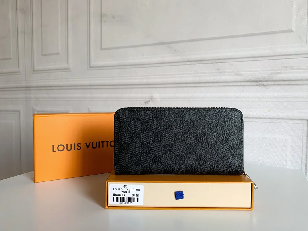 LV $22 gallery