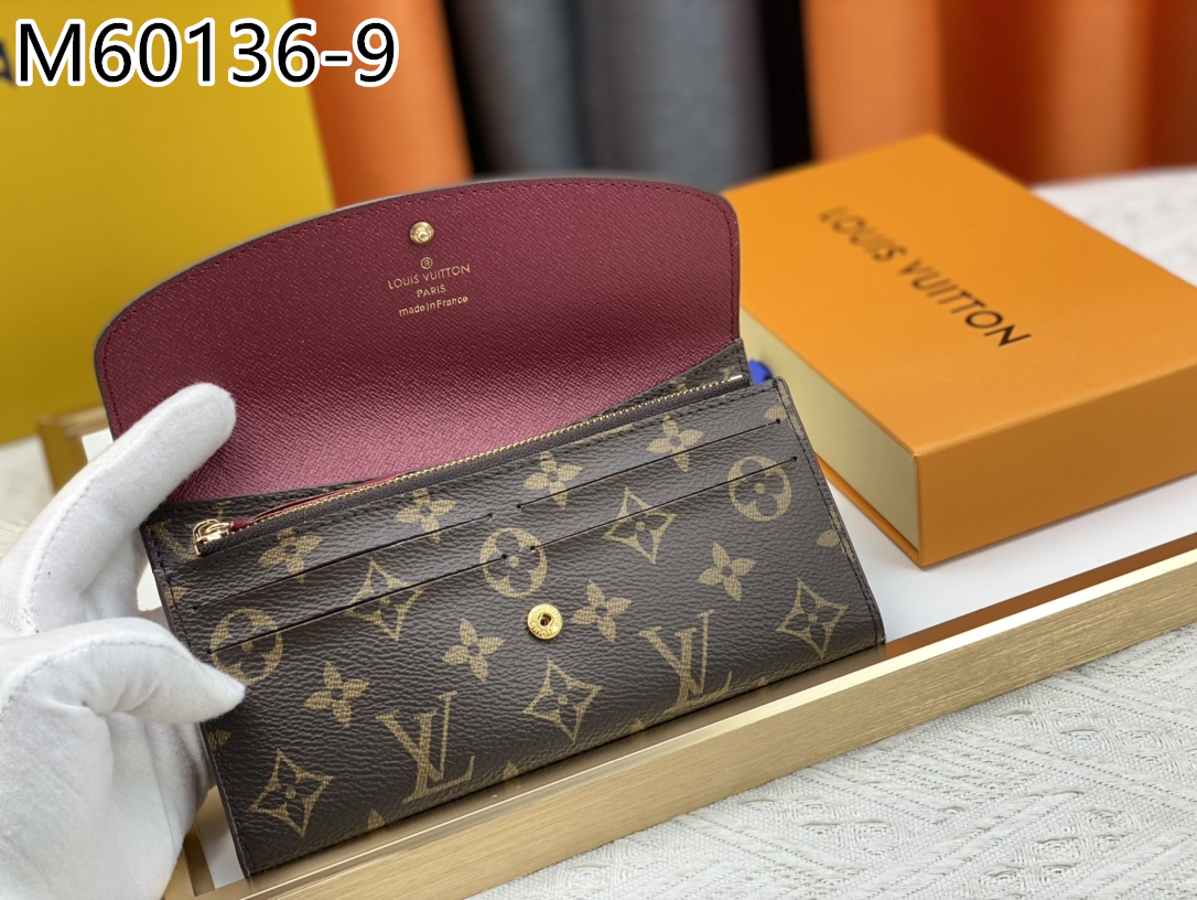 LV $22 gallery