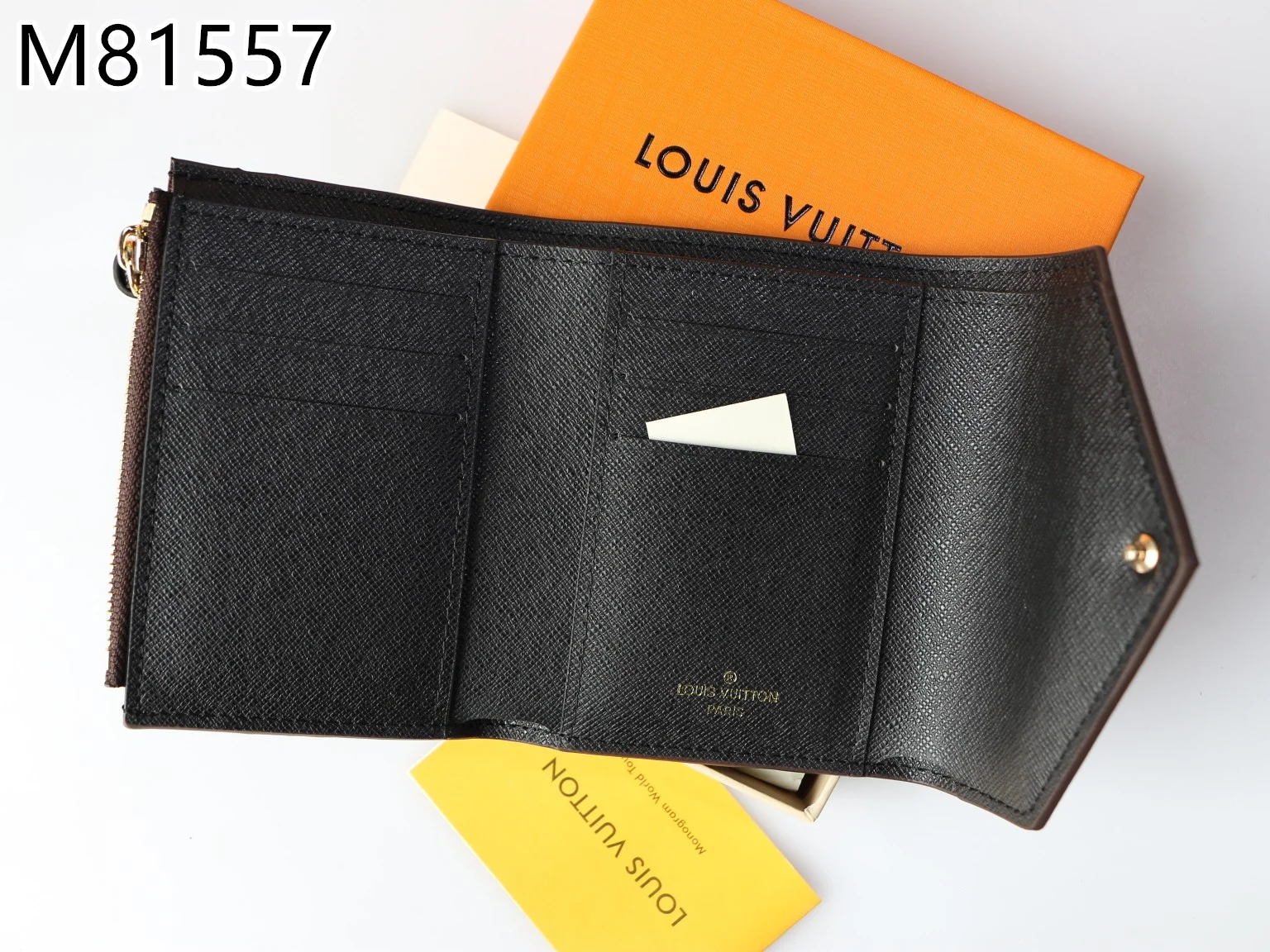 LV $22 gallery