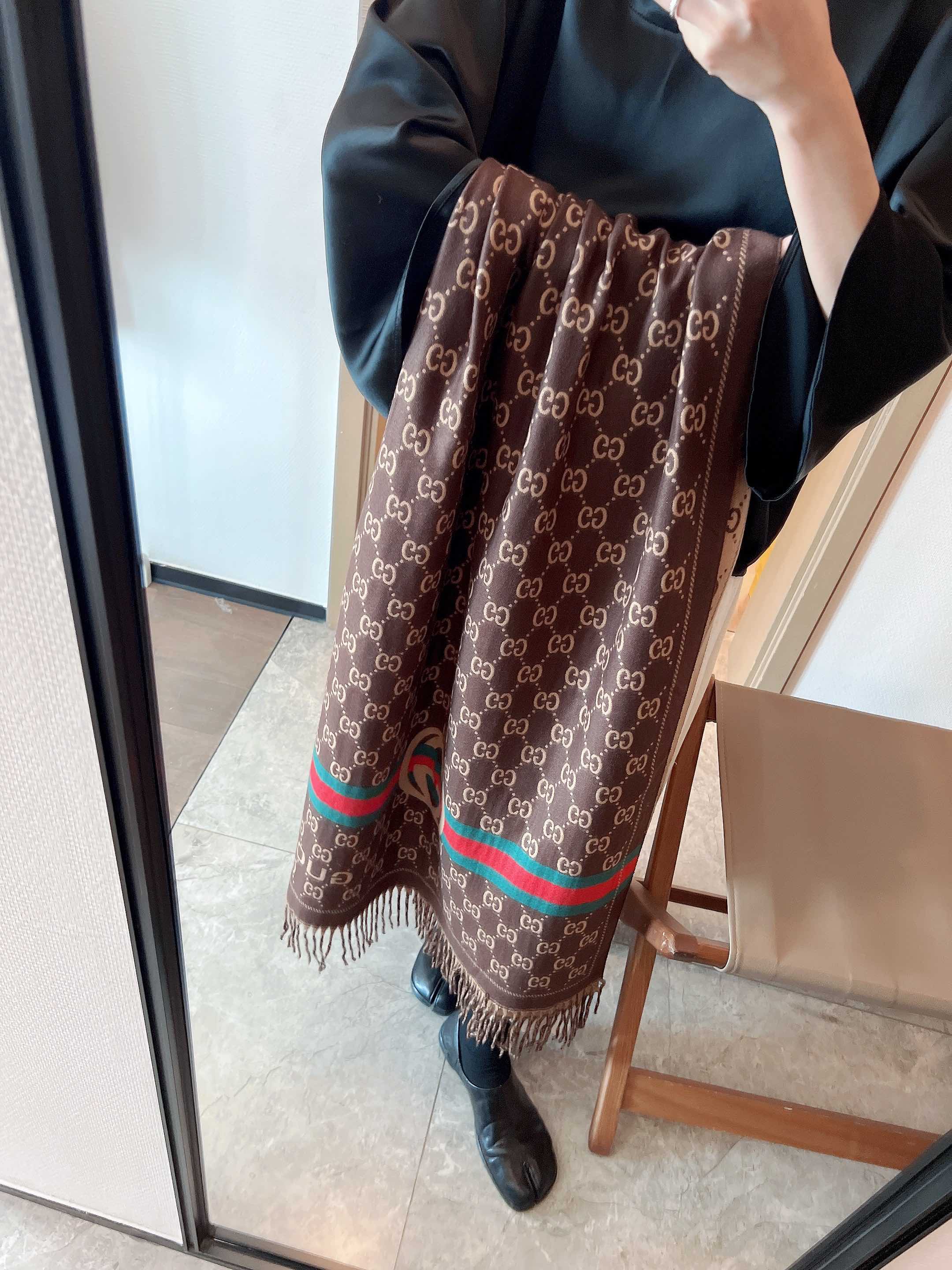 LV $23 gallery