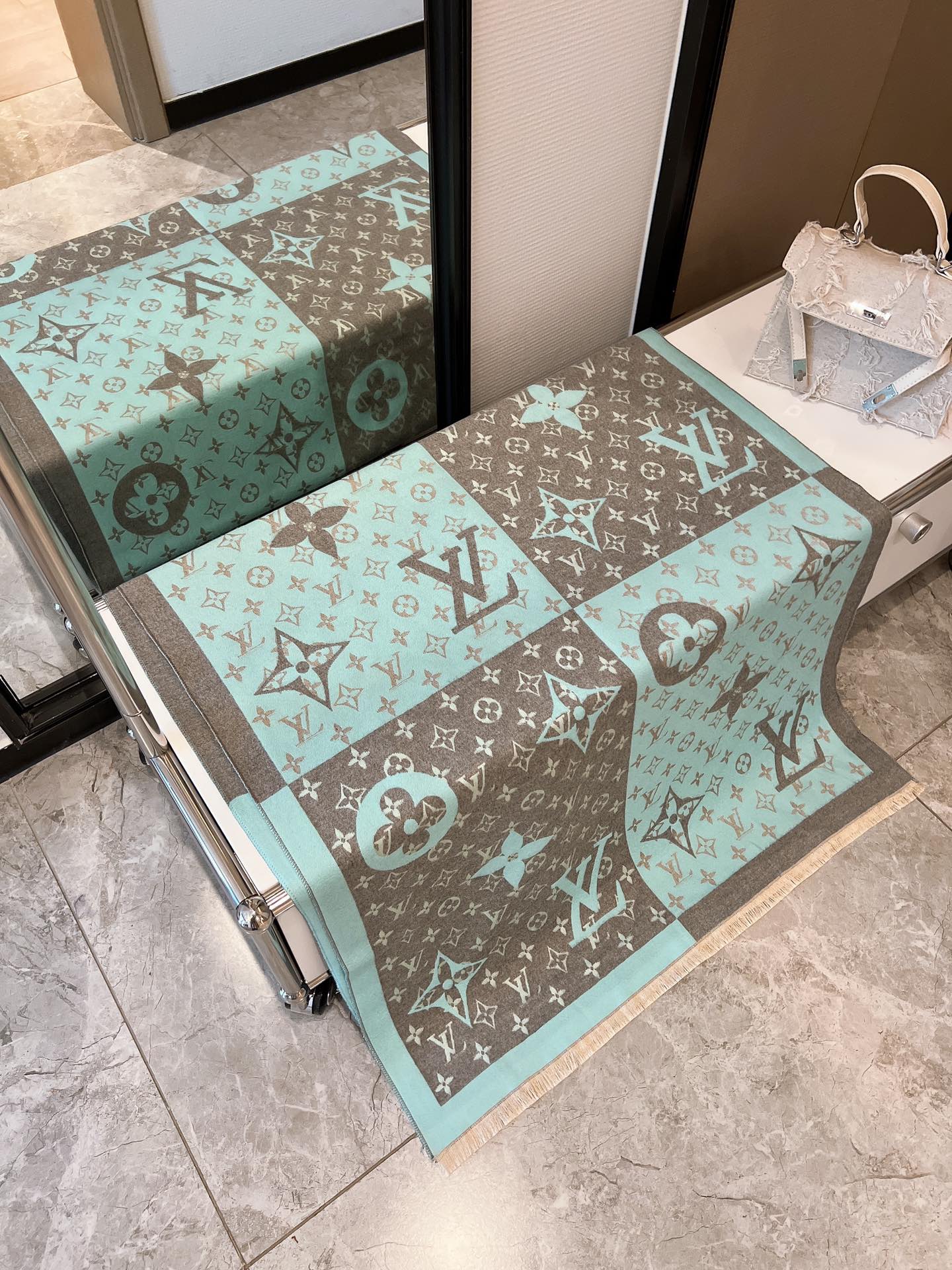 LV $24 gallery