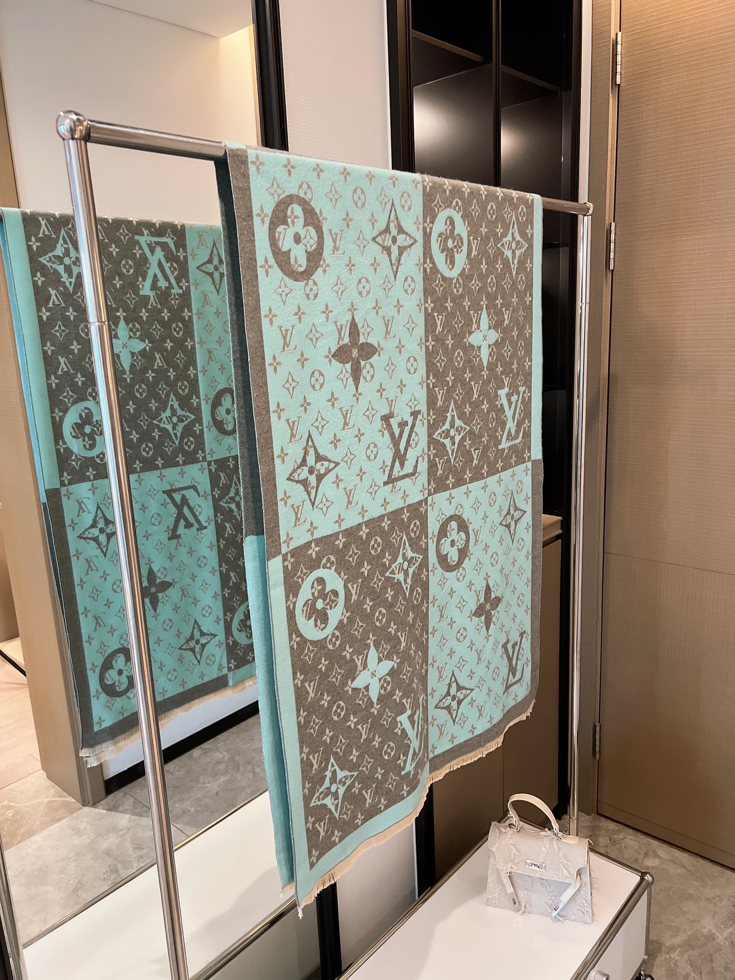 LV $24 gallery