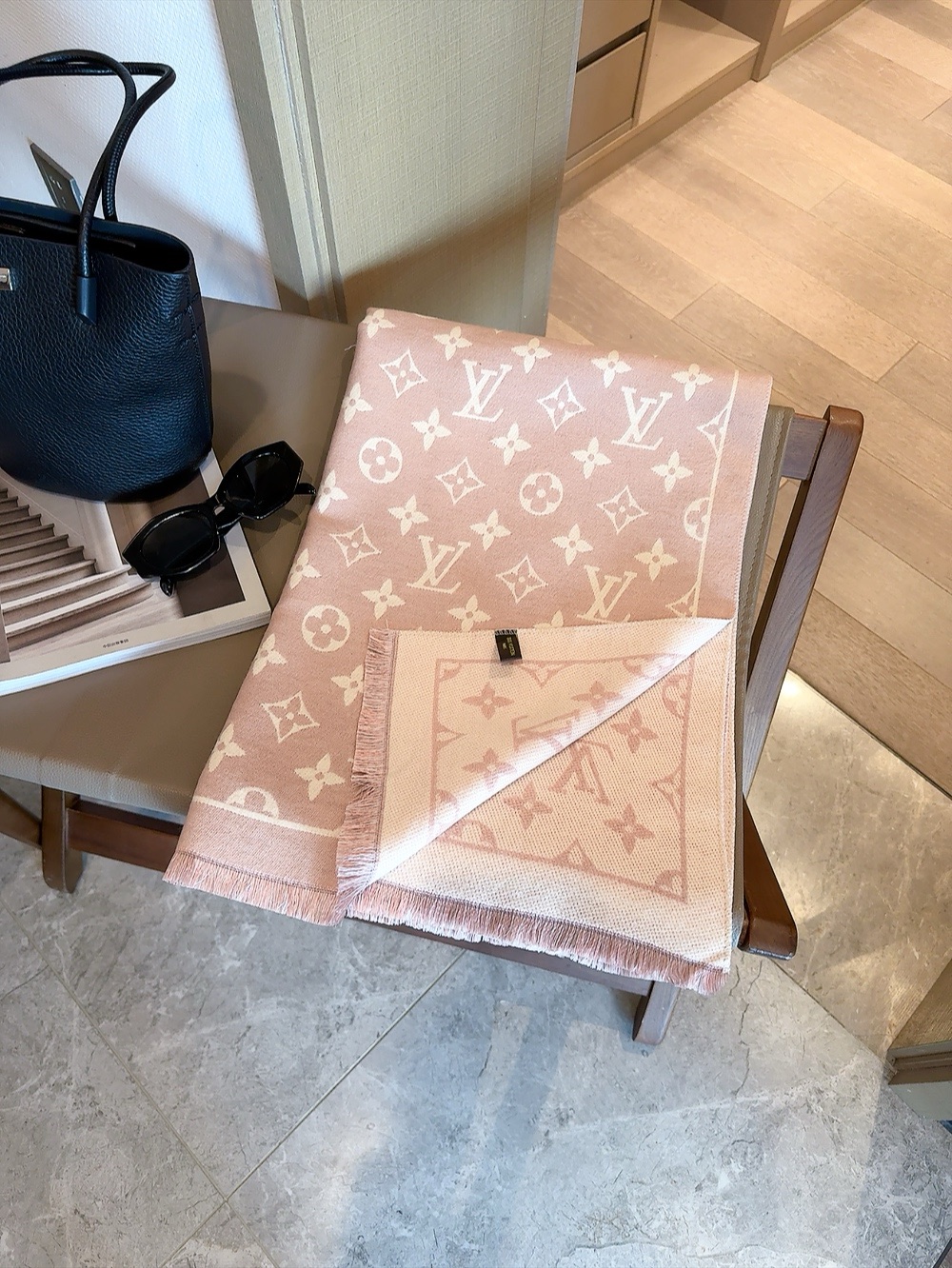 LV $24 gallery