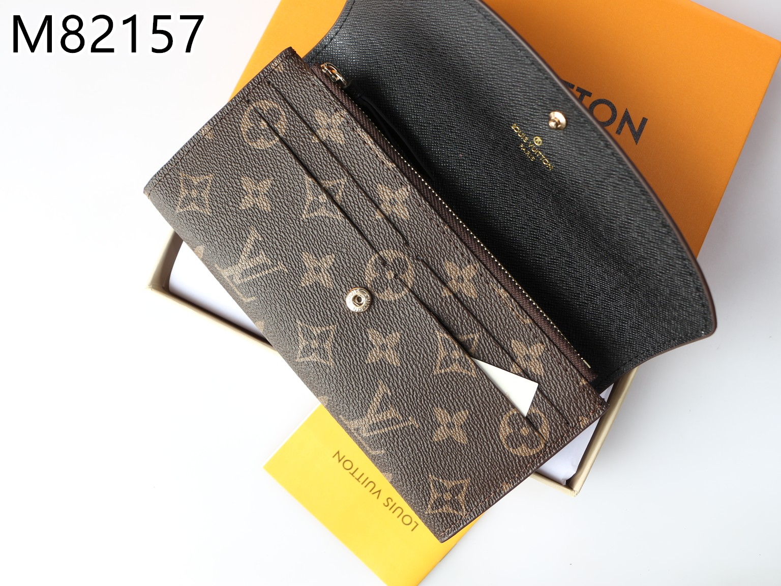 LV $25 gallery