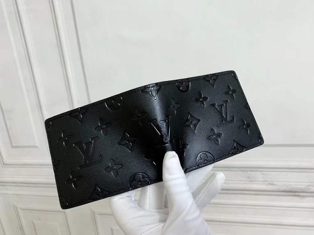 LV $25 gallery