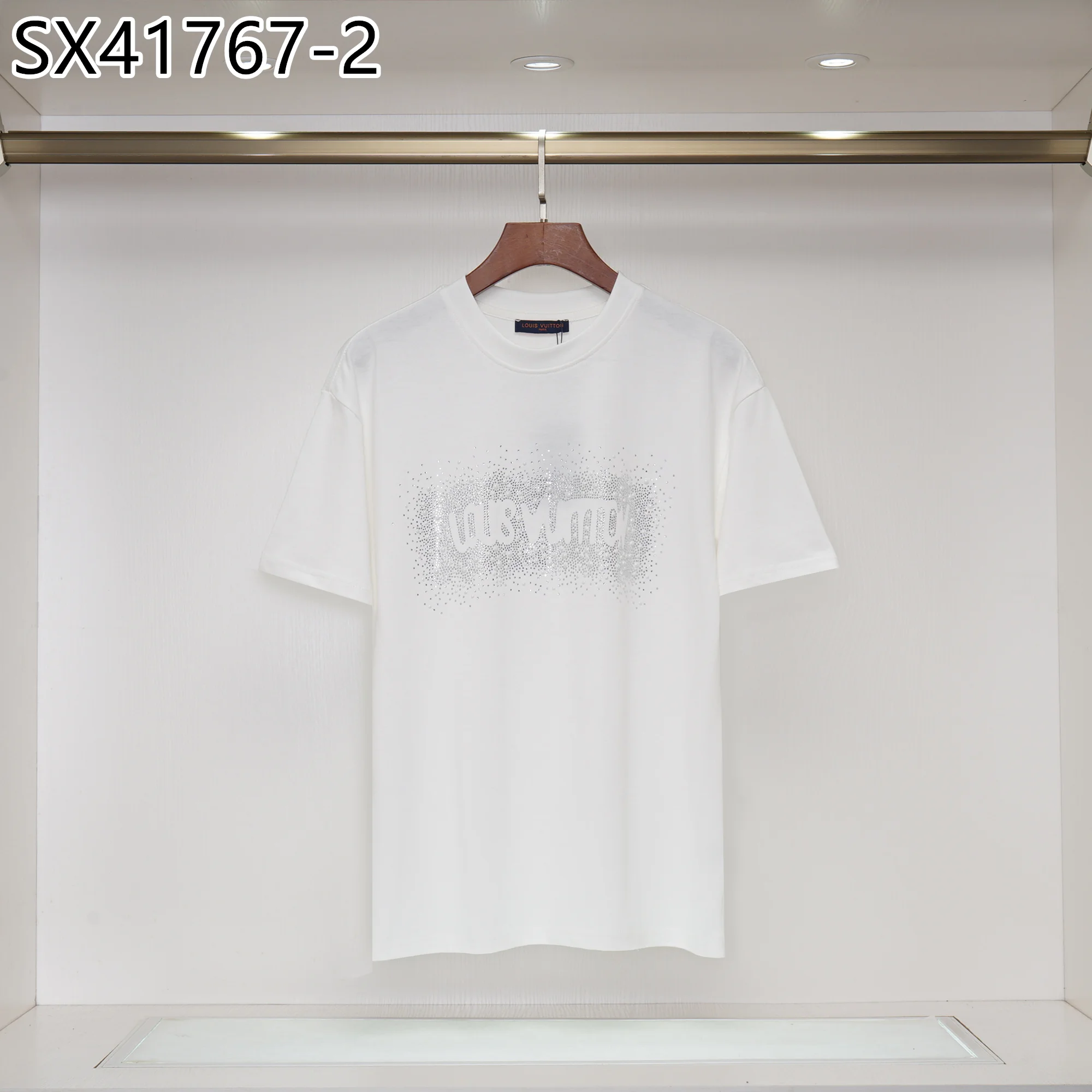 LV $25 gallery