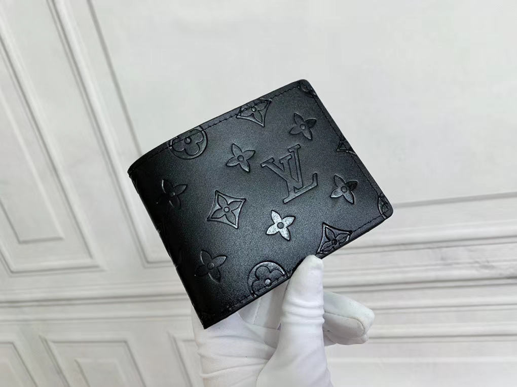 LV $25 gallery