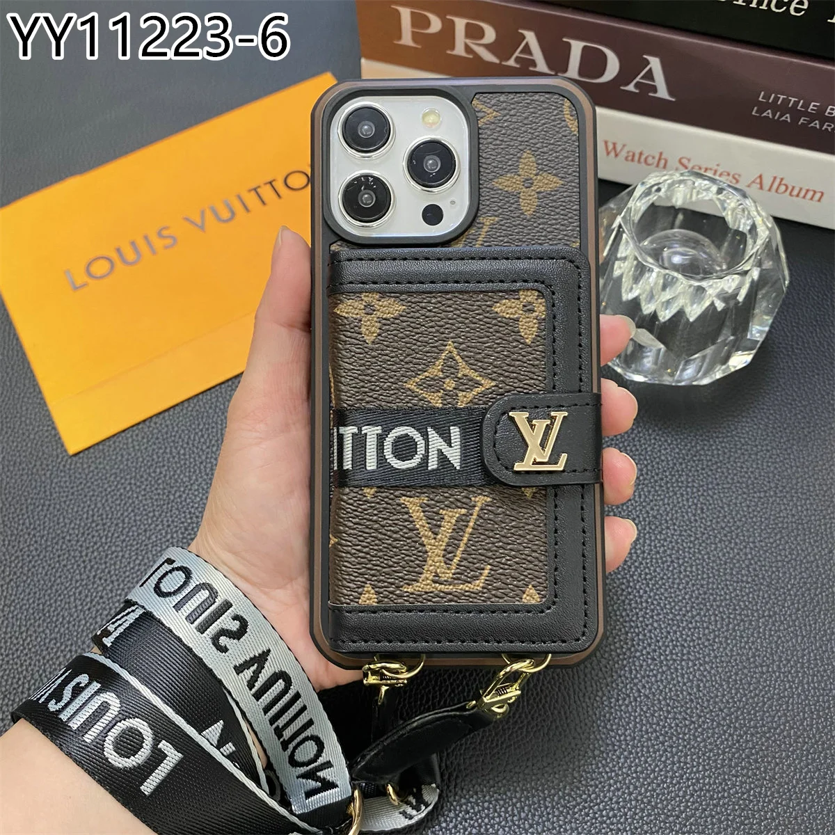 LV $25 gallery