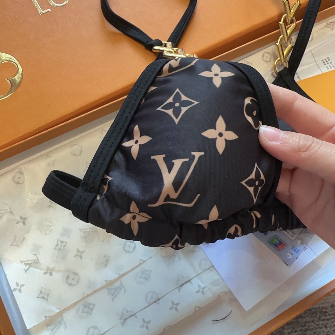 LV $25 gallery