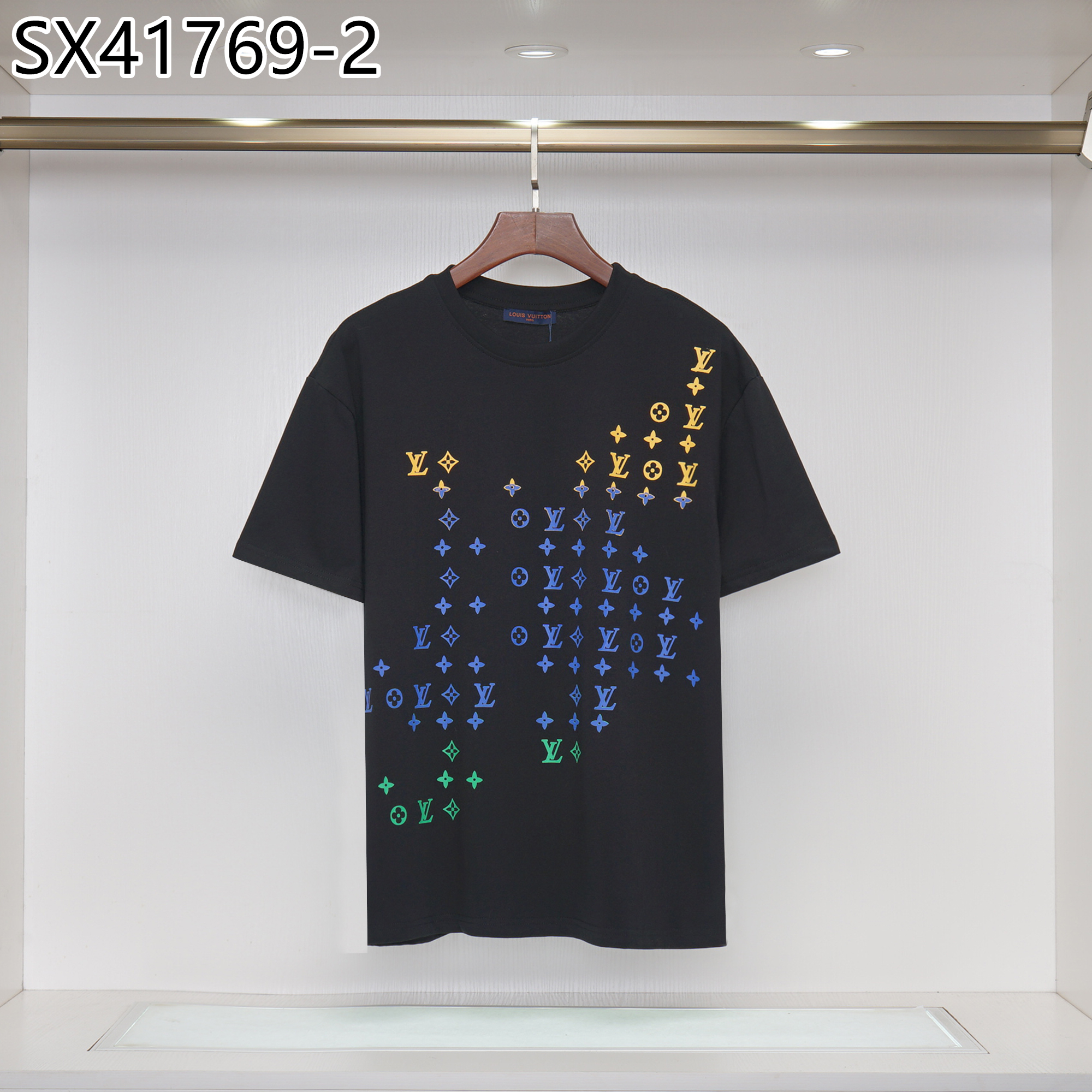 LV $25 gallery