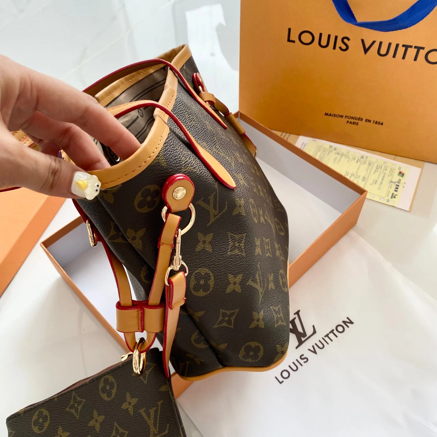 LV $26 gallery