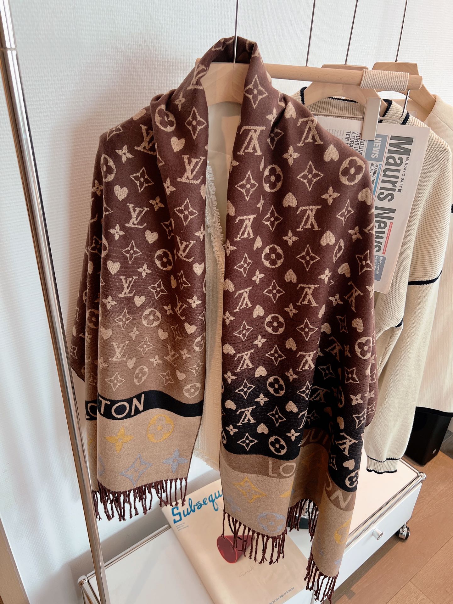 LV $26 gallery