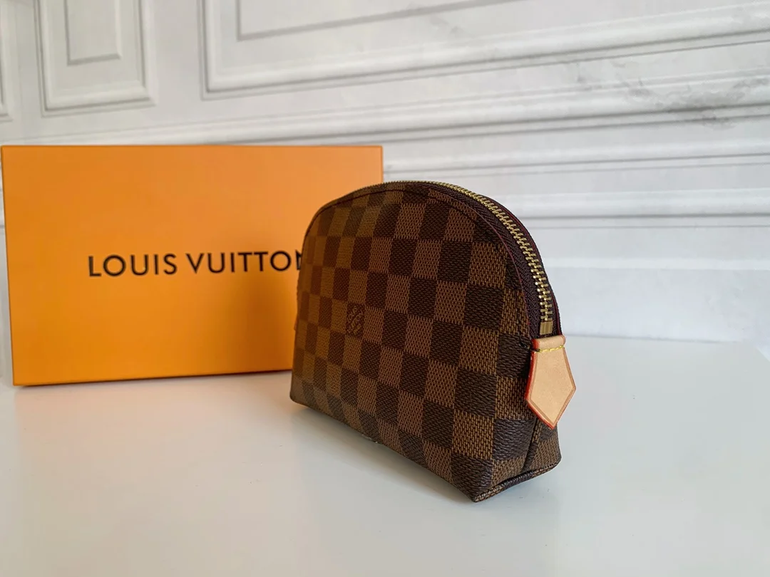 LV $26 gallery