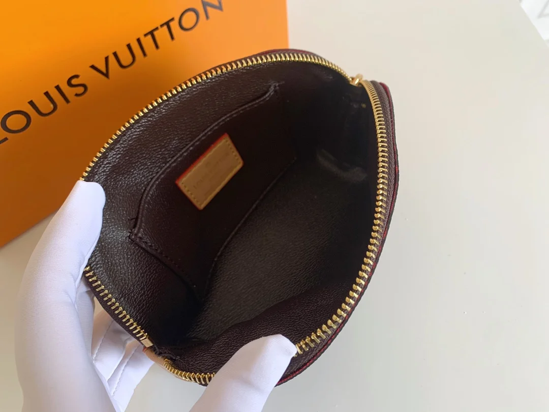 LV $26 gallery