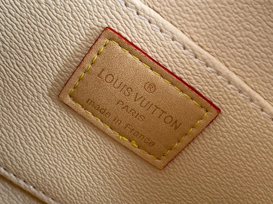 LV $26 gallery