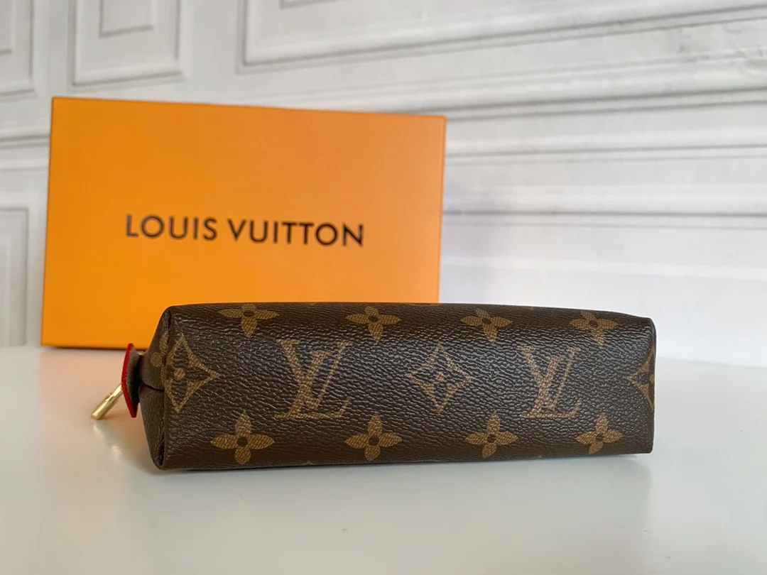 LV $26 gallery