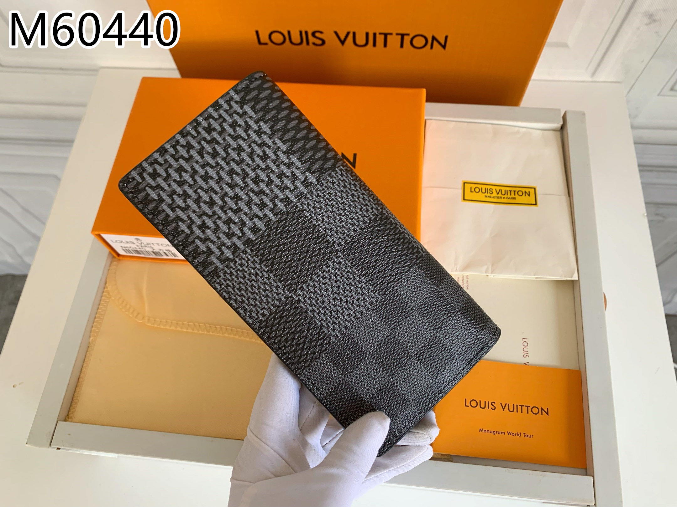 LV $26 gallery