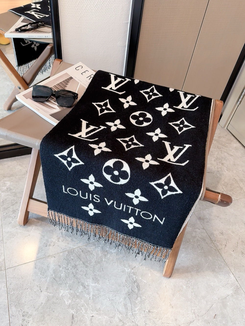 LV $26 gallery