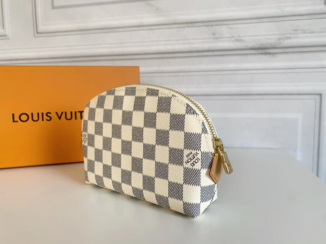 LV $26 gallery