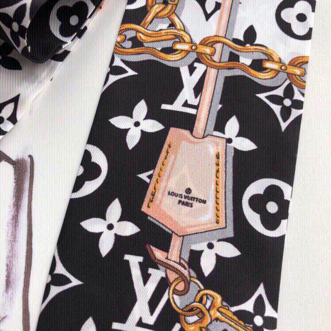 LV $26 gallery