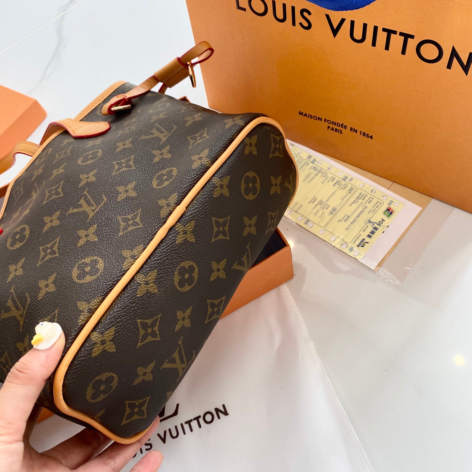 LV $26 gallery