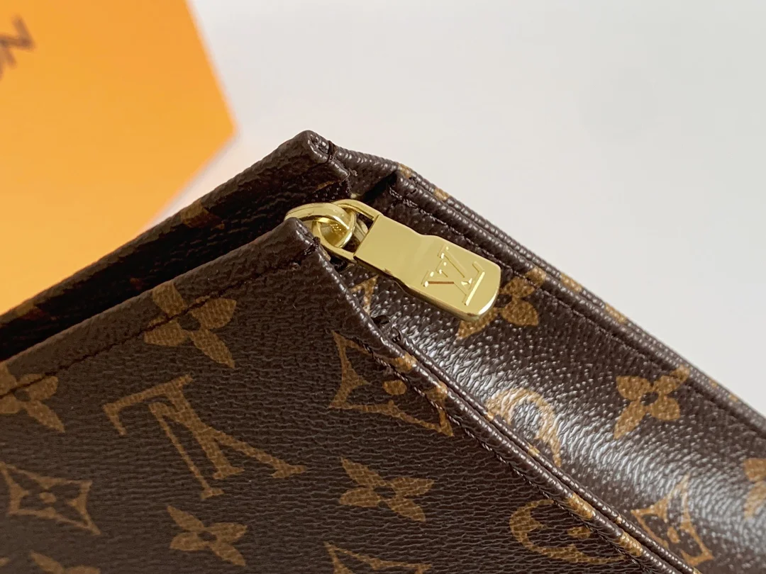 LV $28 gallery