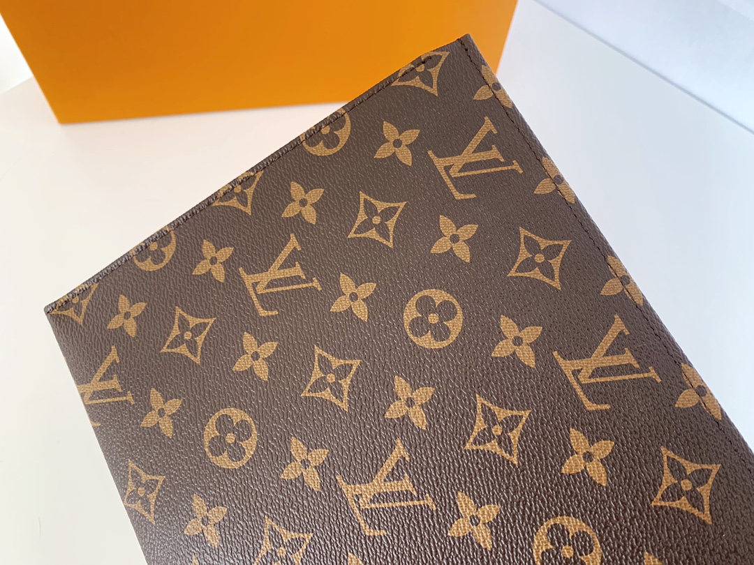 LV $28 gallery