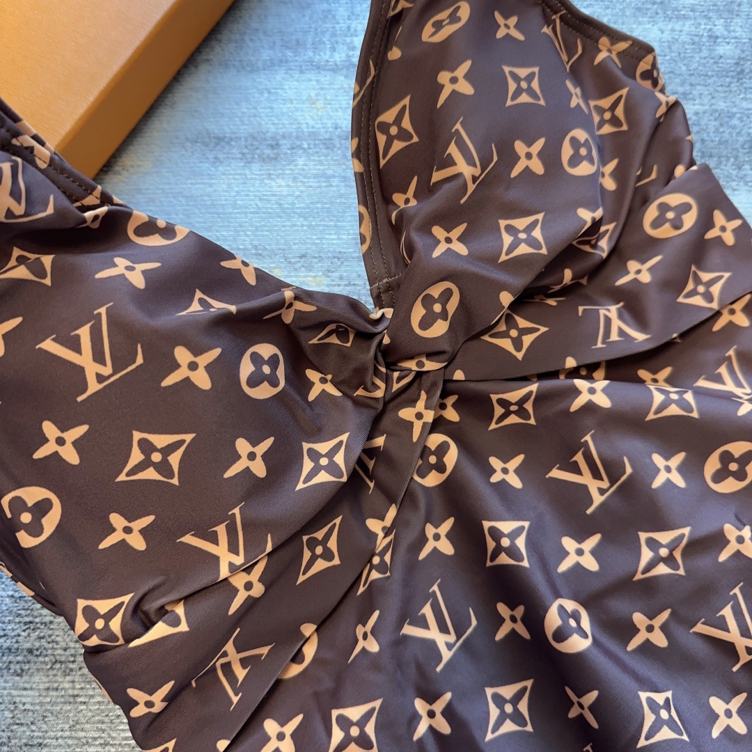 LV $28 gallery