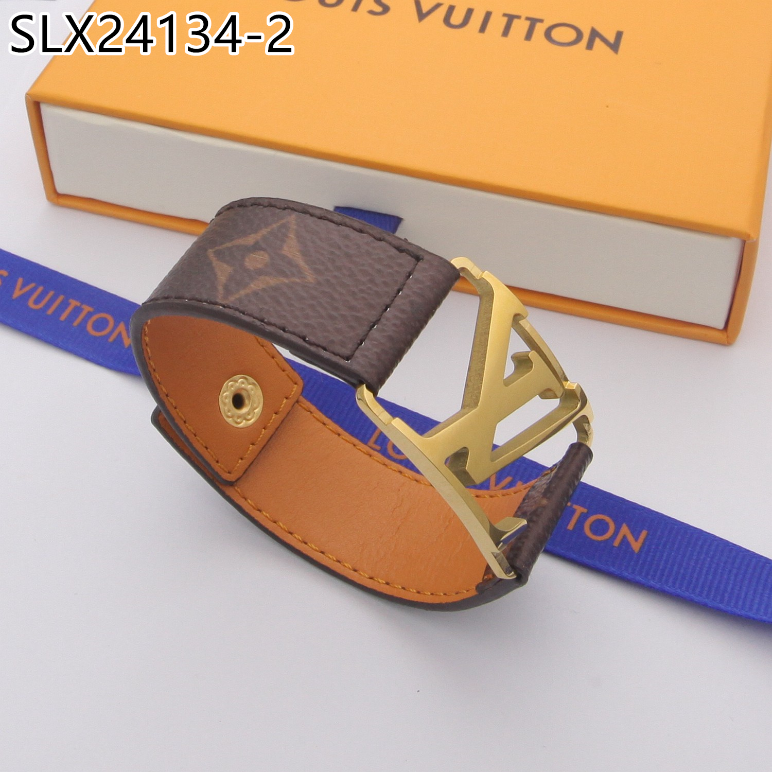 LV $28 gallery