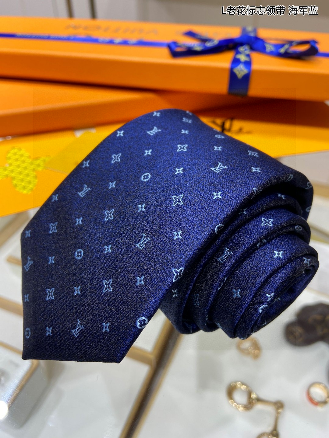 LV $30 gallery