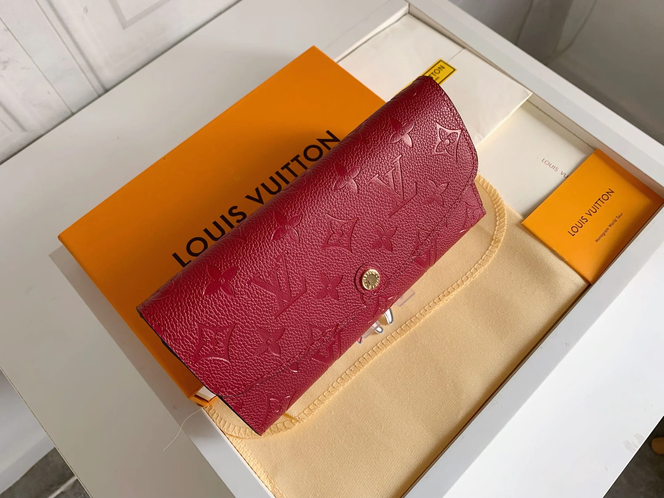 LV $30 gallery