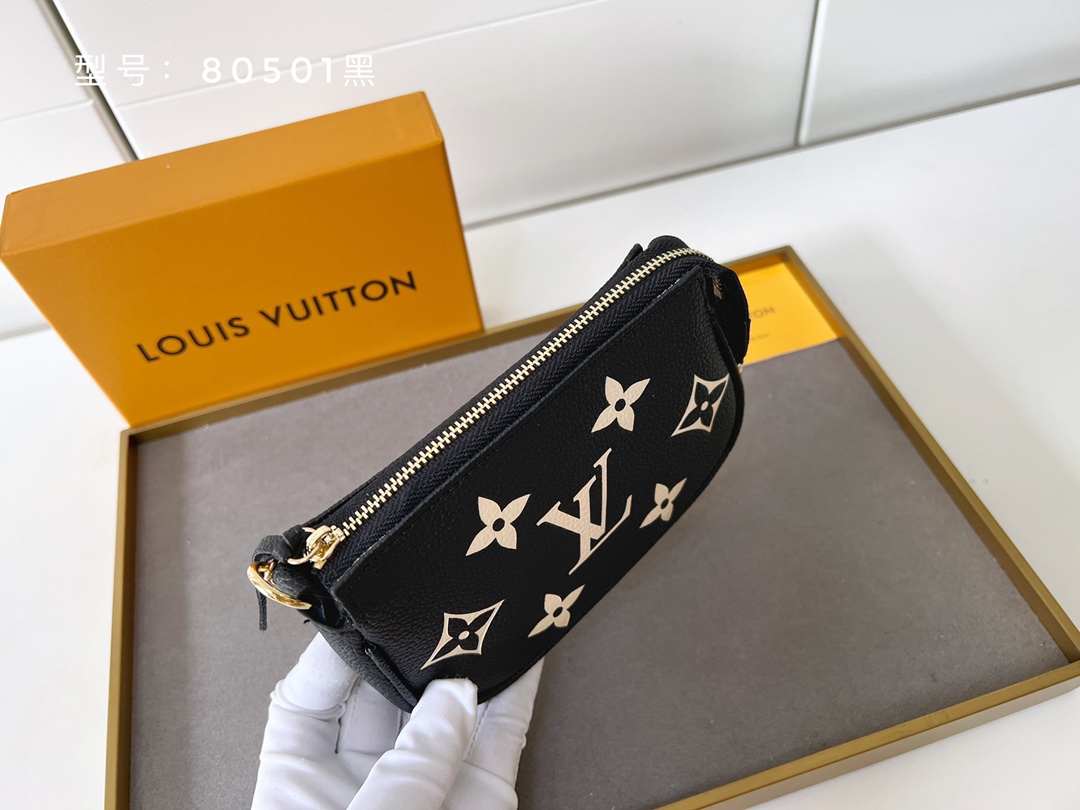 LV $30 gallery