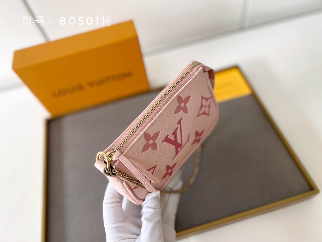 LV $30 gallery