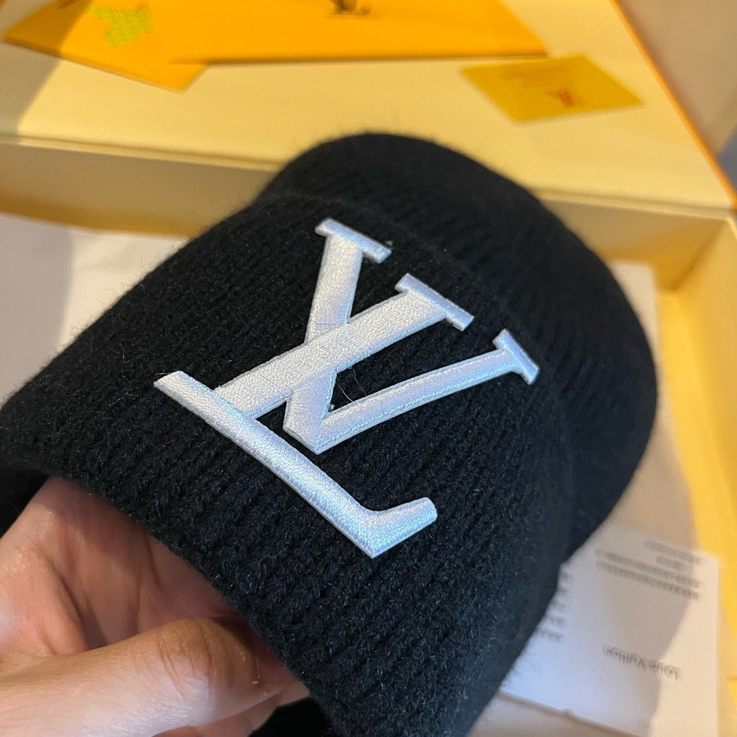 LV $30 gallery