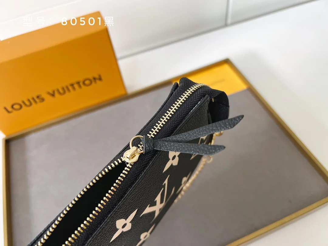 LV $30 gallery