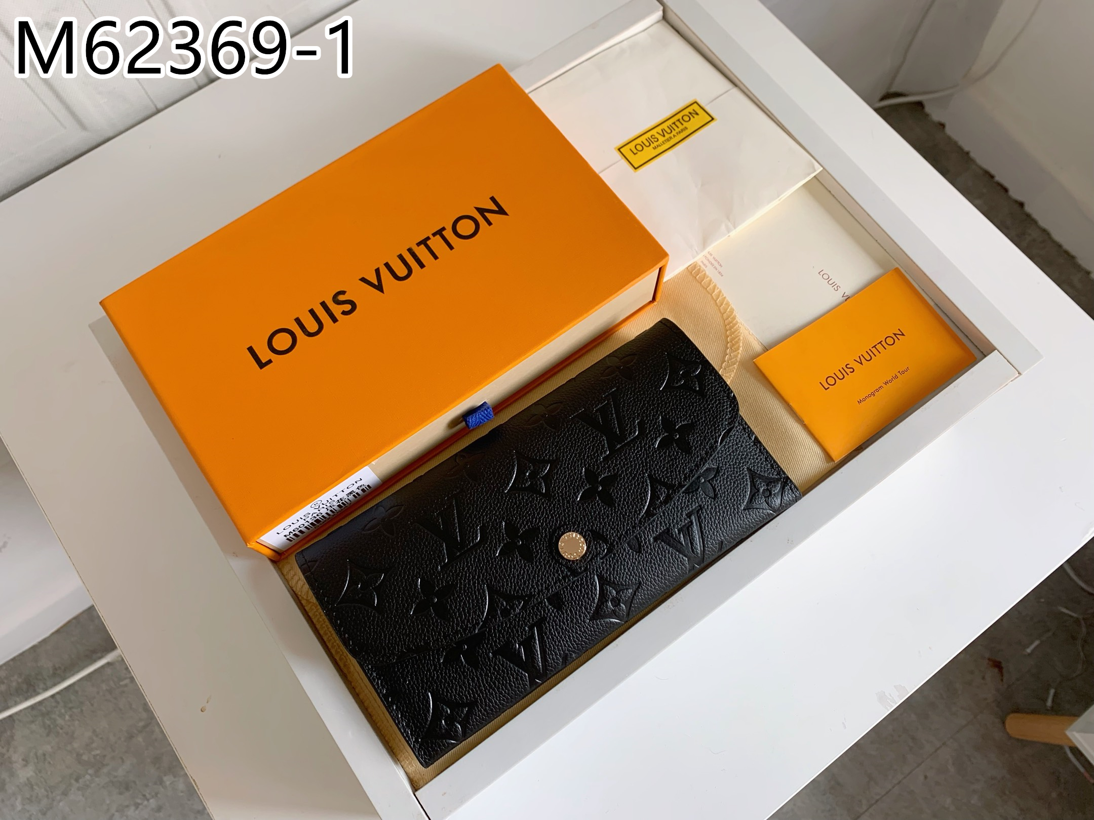 LV $30 gallery