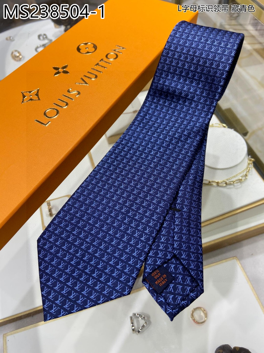 LV $30 gallery