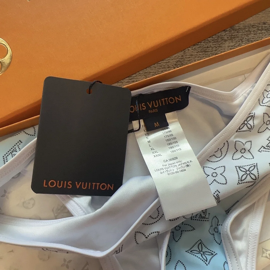 LV $30 gallery