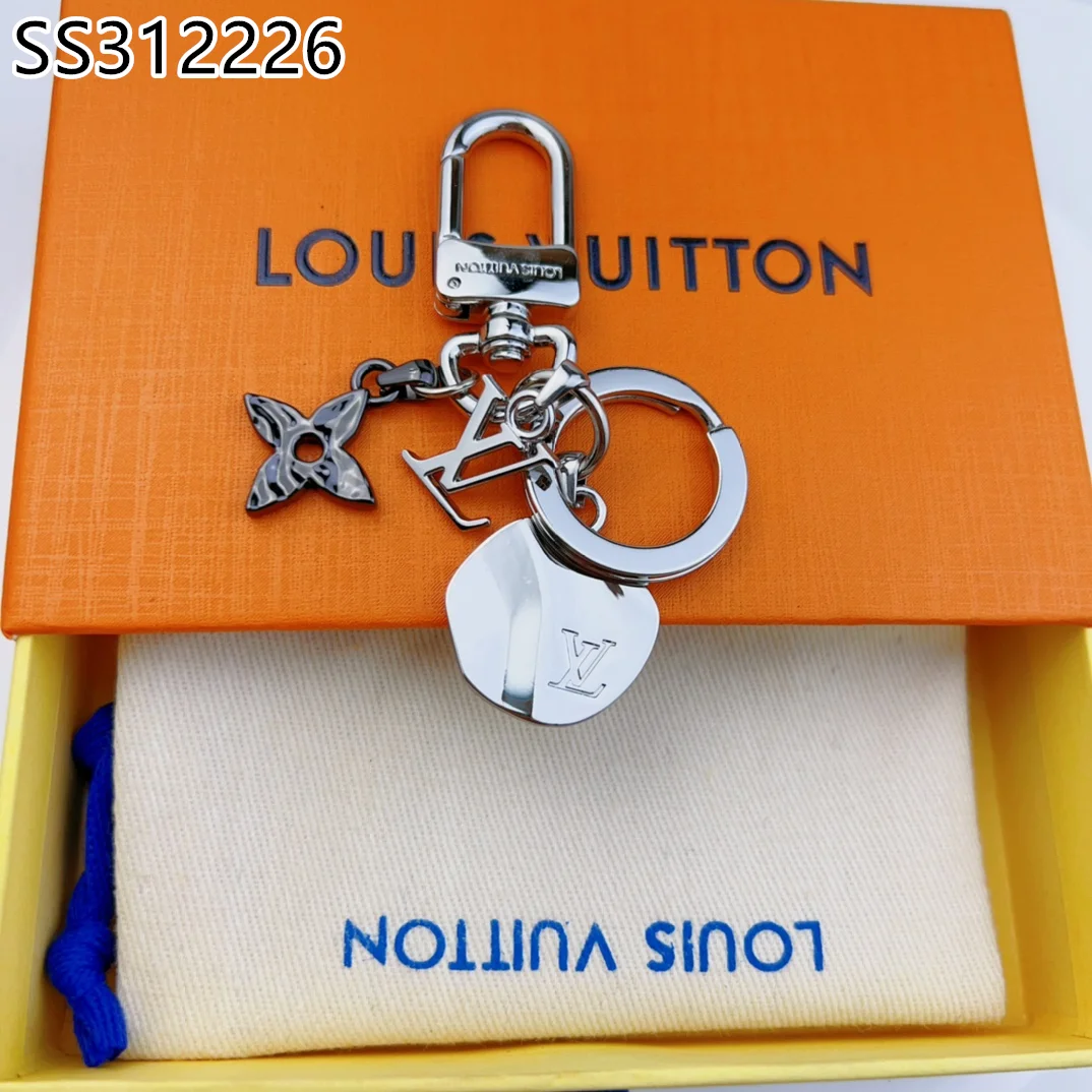 LV $30 gallery