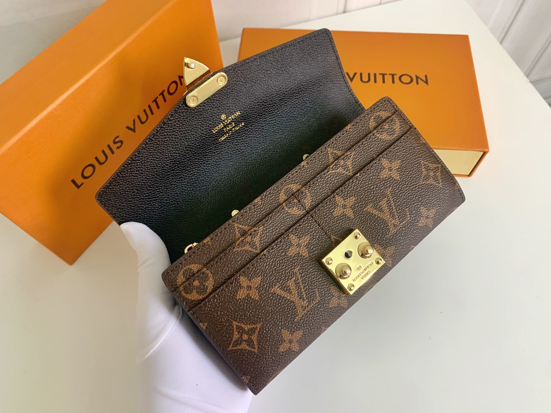 LV $30 gallery