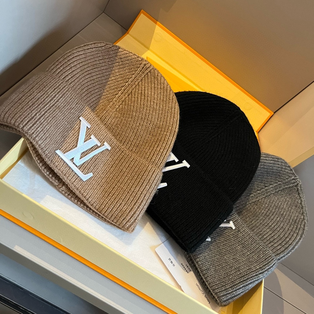 LV $30 gallery