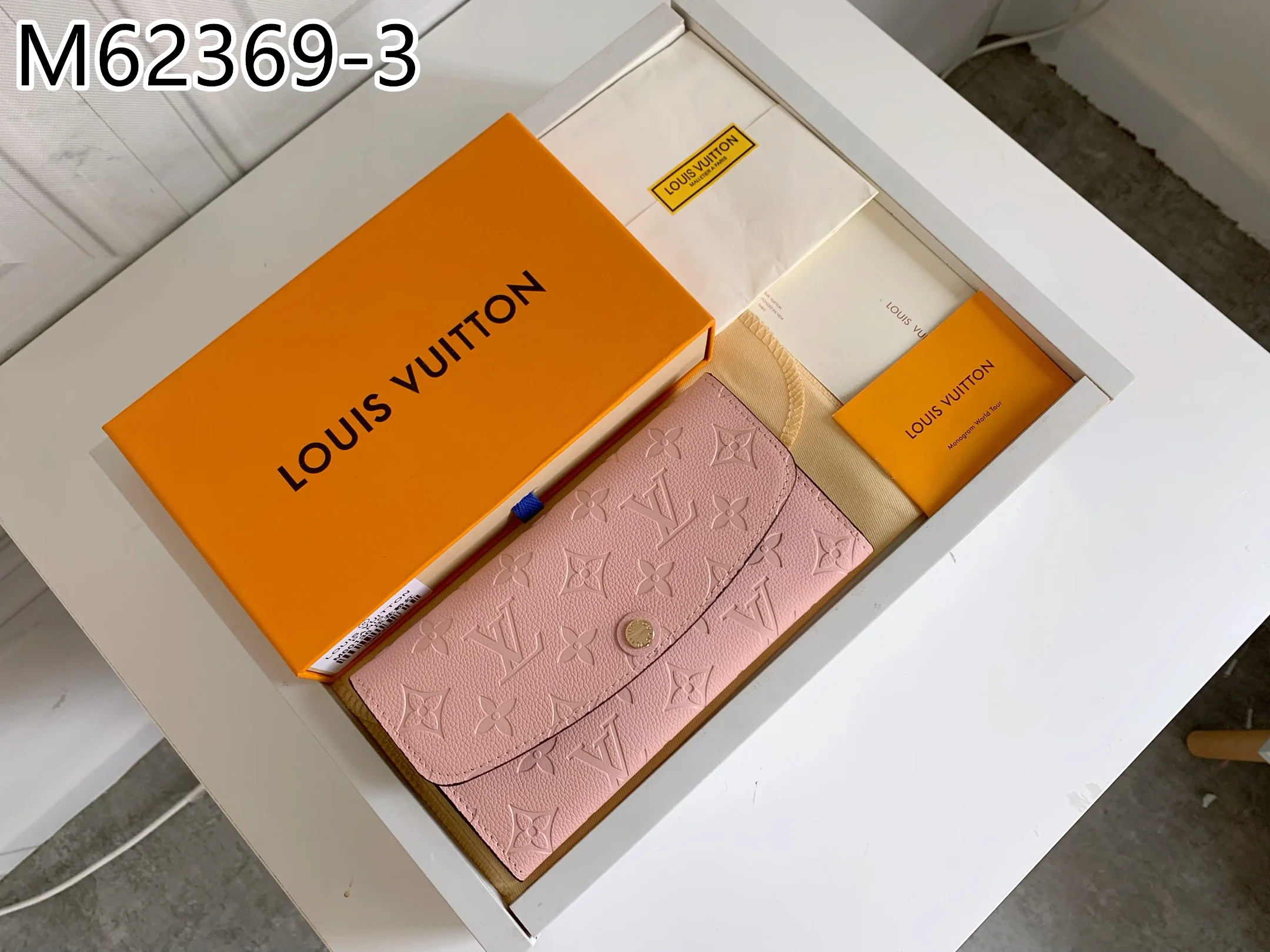 LV $30 gallery