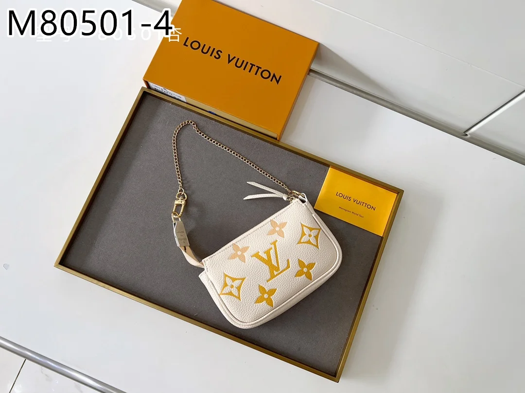 LV $30 gallery