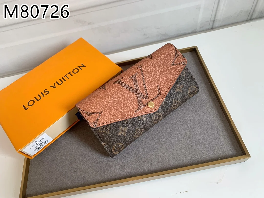 LV $30 gallery